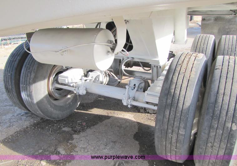 image for item 3520 1997 Clement LW3829 38' steel end dump trailer