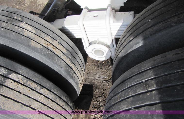 image for item 3520 1997 Clement LW3829 38' steel end dump trailer