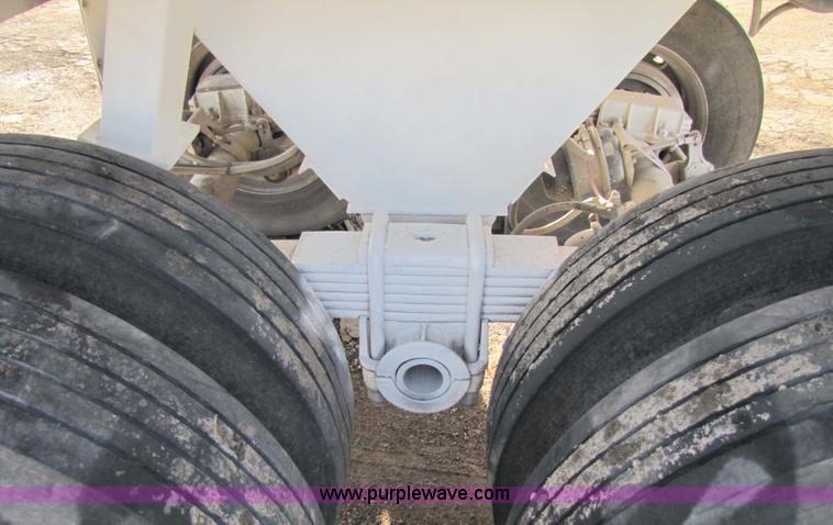 image for item 3520 1997 Clement LW3829 38' steel end dump trailer