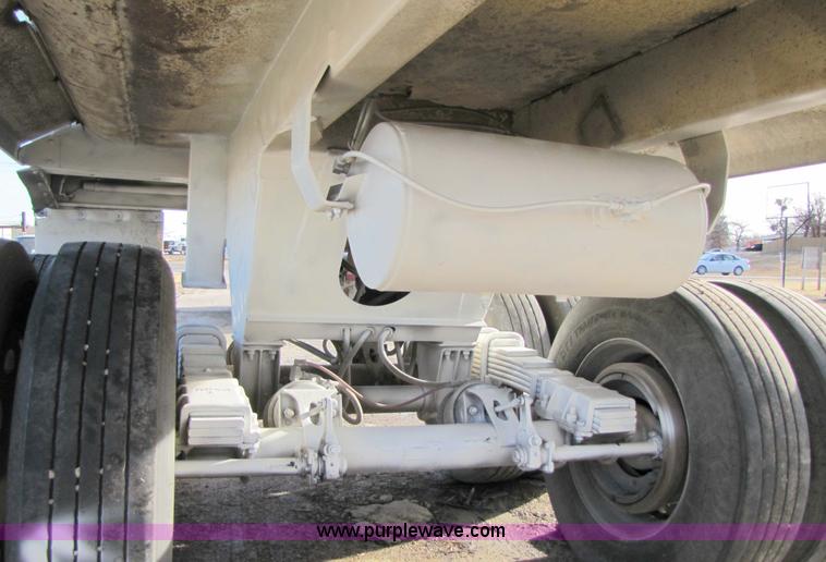 image for item 3520 1997 Clement LW3829 38' steel end dump trailer