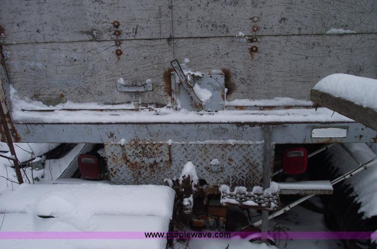 image for item 5456 1979 Chevrolet box truck