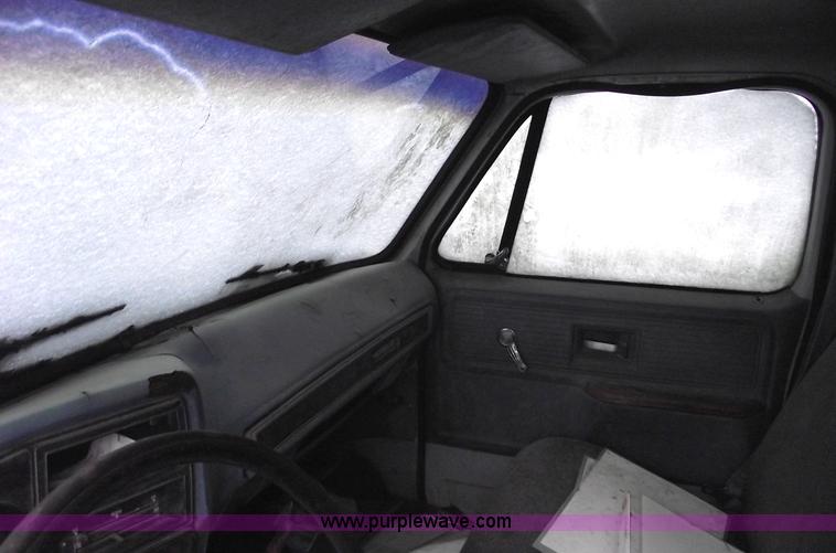 image for item 5456 1979 Chevrolet box truck