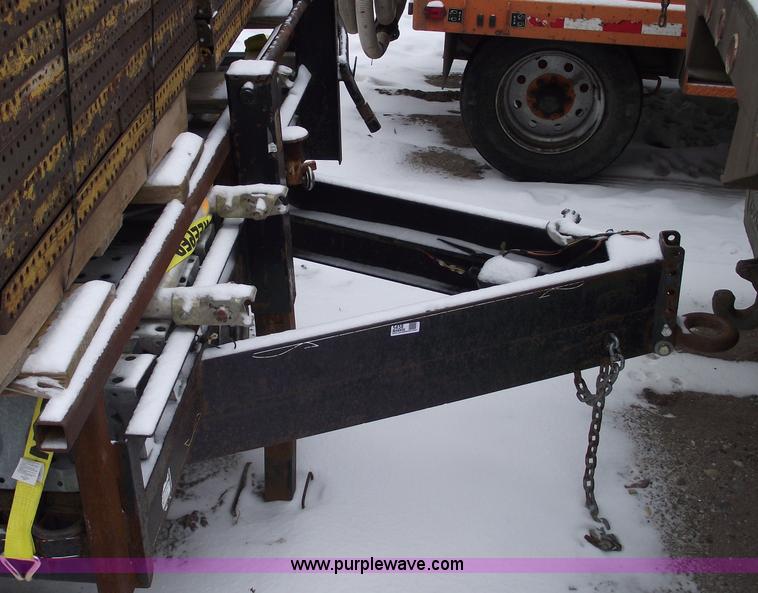 image for item 5458 2004 Starlite flatbed trailer