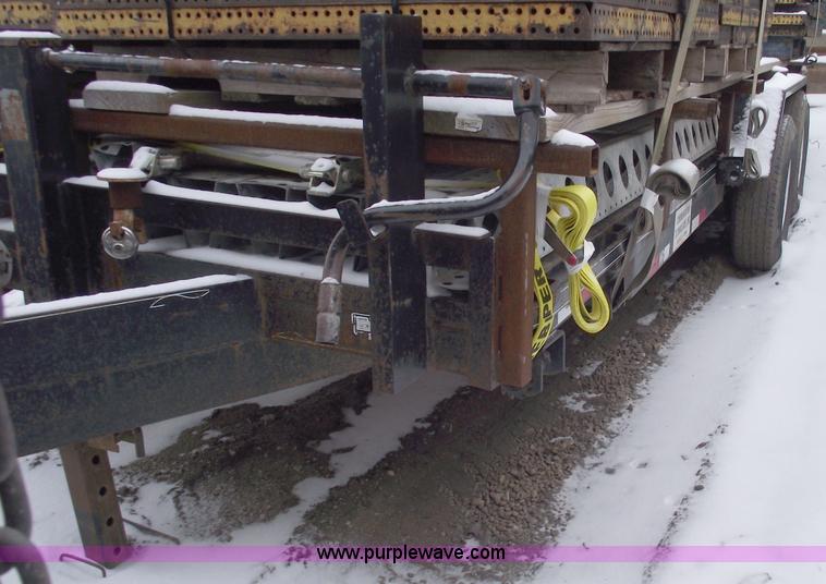 image for item 5458 2004 Starlite flatbed trailer