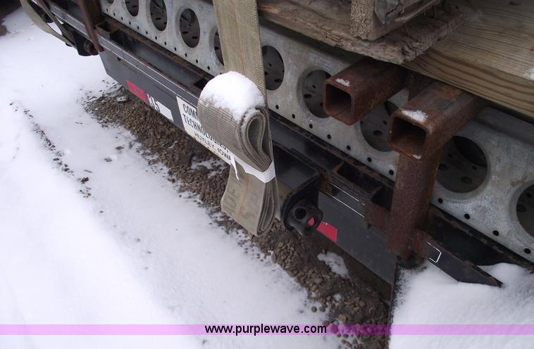 image for item 5458 2004 Starlite flatbed trailer