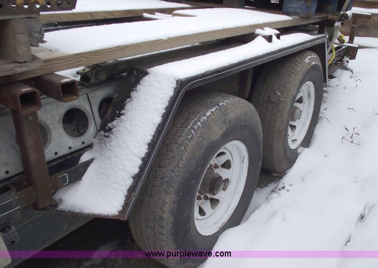 image for item 5458 2004 Starlite flatbed trailer