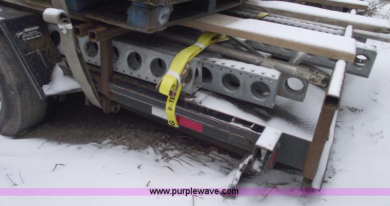 image for item 5458 2004 Starlite flatbed trailer