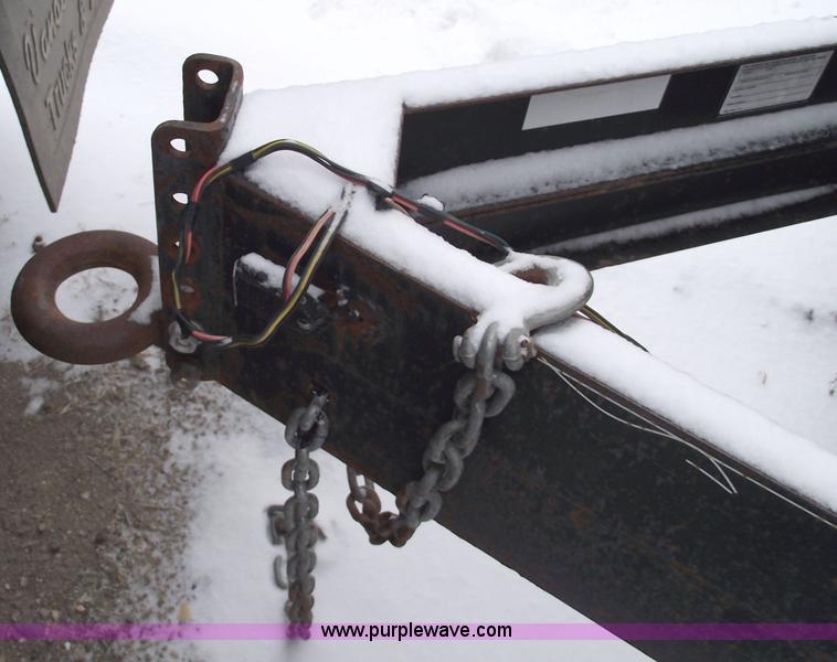 image for item 5458 2004 Starlite flatbed trailer