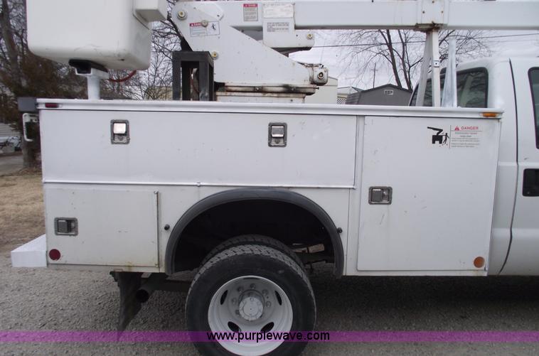 image for item 5465 2003 Ford F550 super duty bucket truck