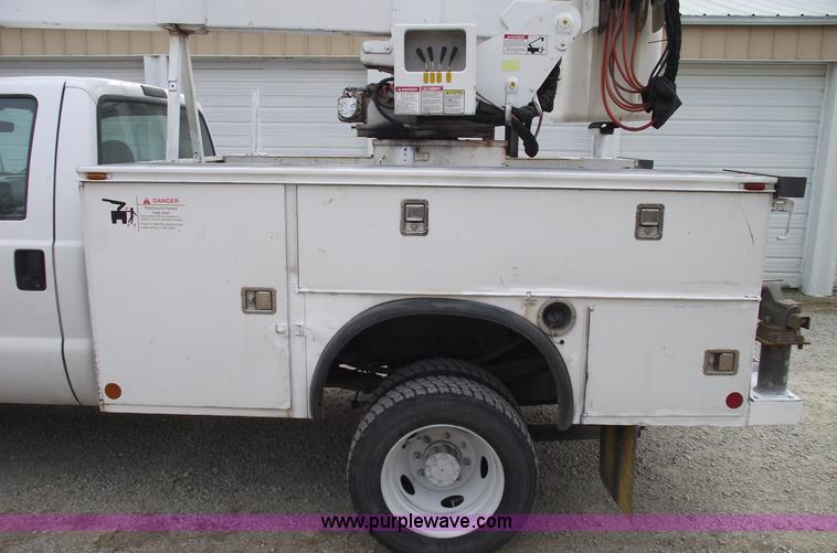 image for item 5465 2003 Ford F550 super duty bucket truck