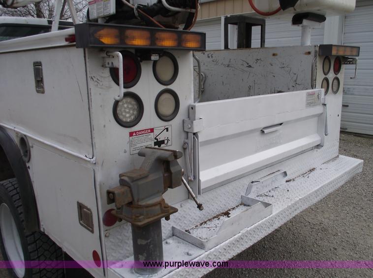 image for item 5465 2003 Ford F550 super duty bucket truck