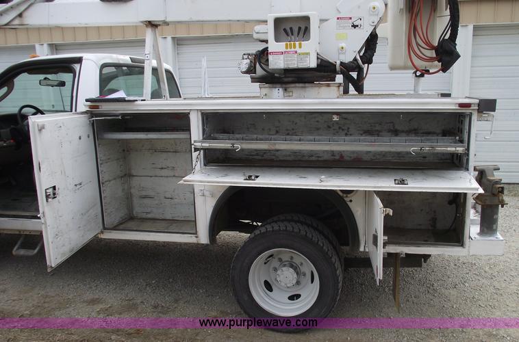 image for item 5465 2003 Ford F550 super duty bucket truck