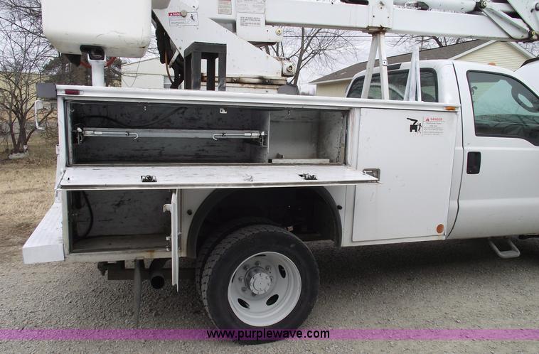 image for item 5465 2003 Ford F550 super duty bucket truck
