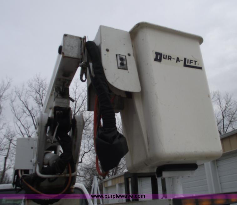 image for item 5465 2003 Ford F550 super duty bucket truck