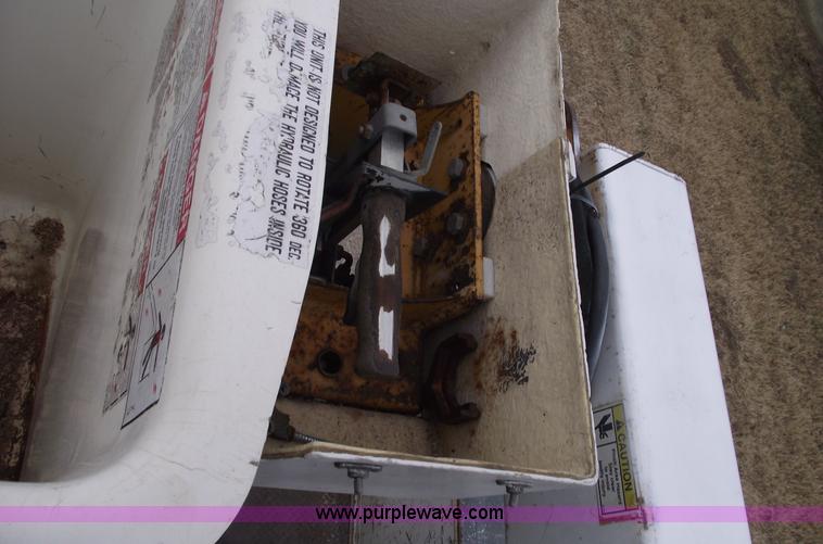 image for item 5465 2003 Ford F550 super duty bucket truck