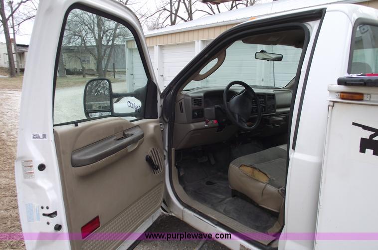 image for item 5465 2003 Ford F550 super duty bucket truck