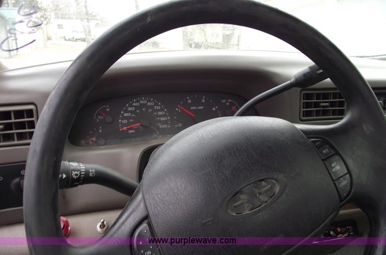 image for item 5465 2003 Ford F550 super duty bucket truck