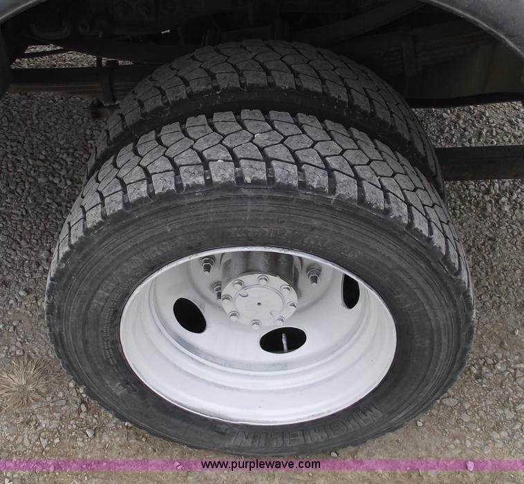 image for item 5465 2003 Ford F550 super duty bucket truck