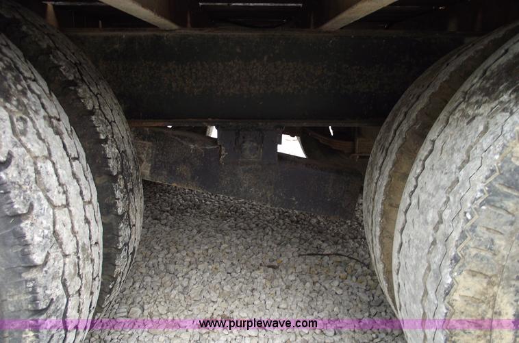 image for item 5466 1986 shop-built 24' gooseneck trailer