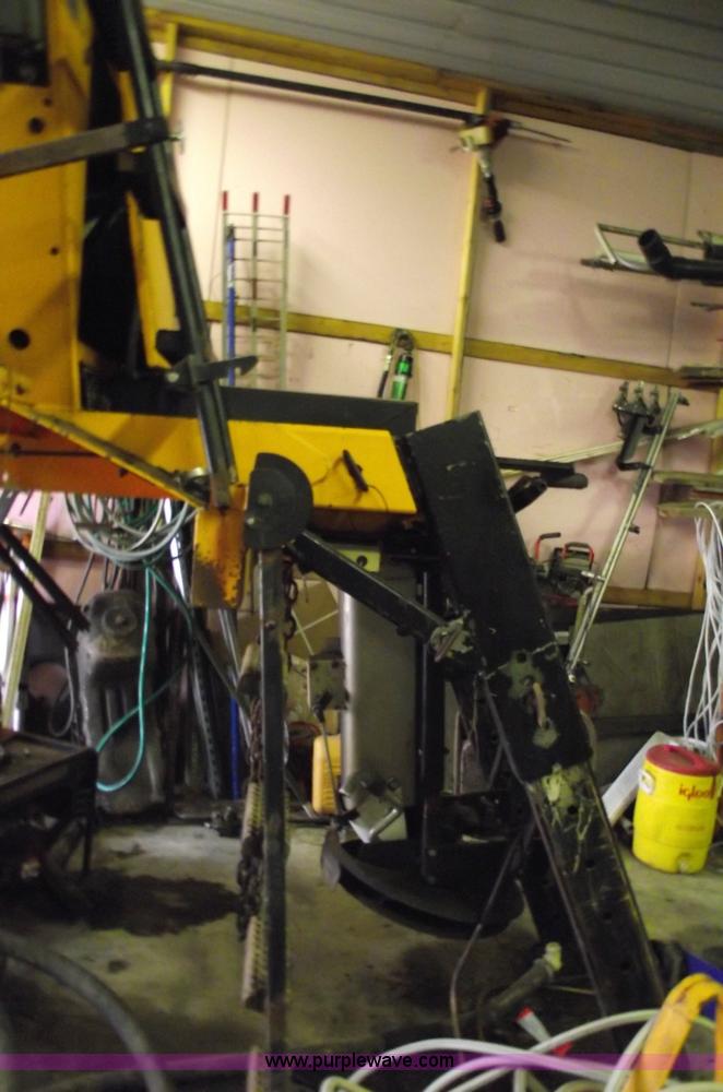 image for item 5467 12' Epoke salt spreader v-box