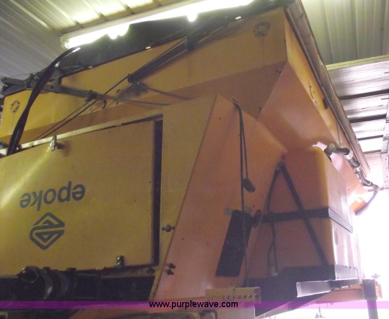 image for item 5467 12' Epoke salt spreader v-box