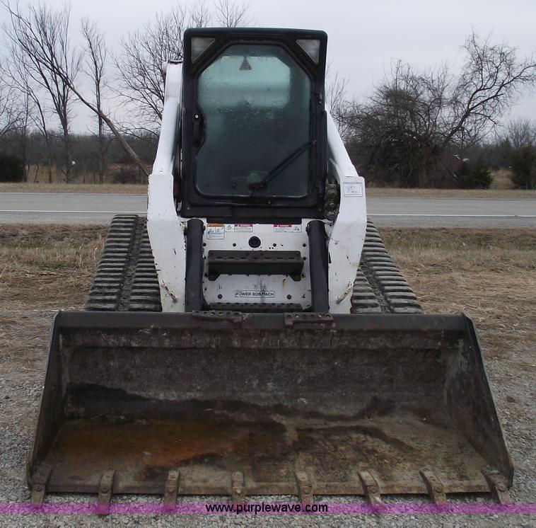 image for item 5469 2004 Bobcat T300