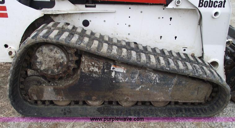 image for item 5469 2004 Bobcat T300