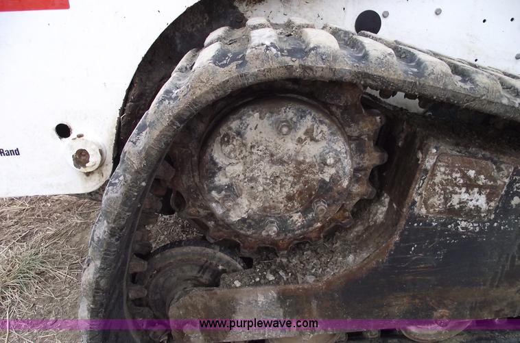 image for item 5469 2004 Bobcat T300
