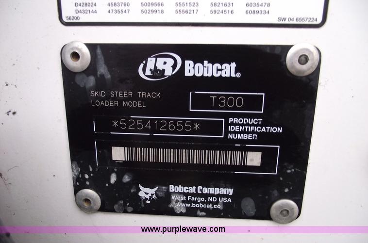 image for item 5469 2004 Bobcat T300
