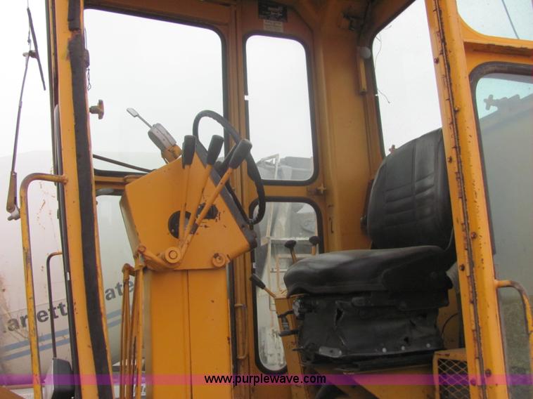image for item 6767 1979 Galion T500M motor grader