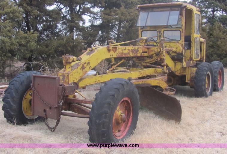 image for item 6768 Caterpillar Cat 12 motor grader