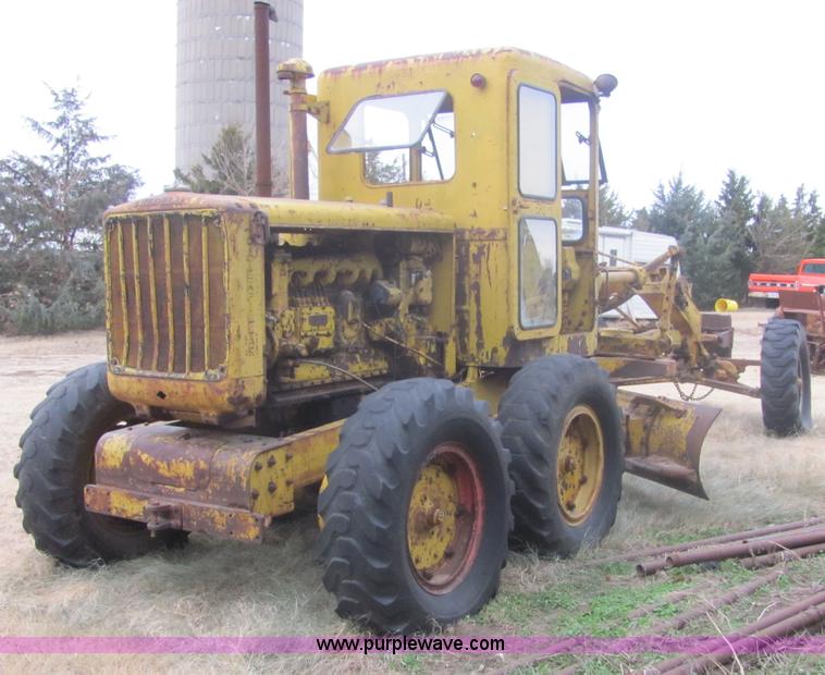image for item 6768 Caterpillar Cat 12 motor grader