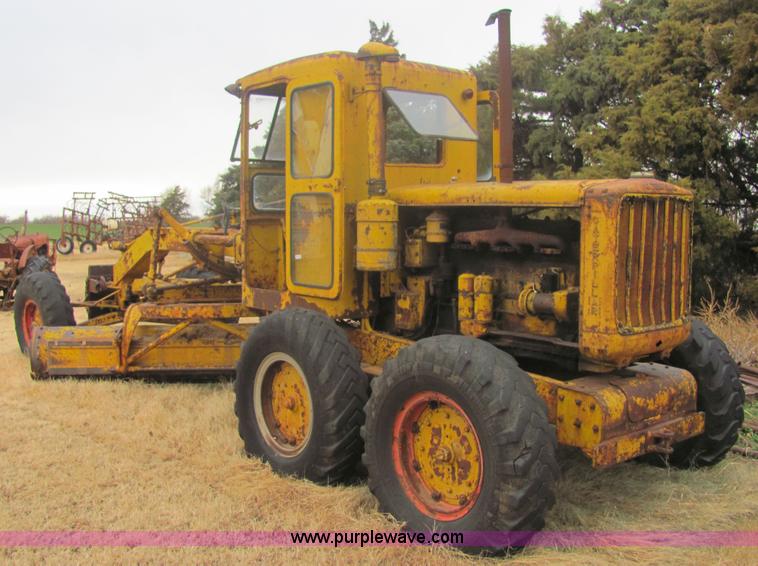 image for item 6768 Caterpillar Cat 12 motor grader
