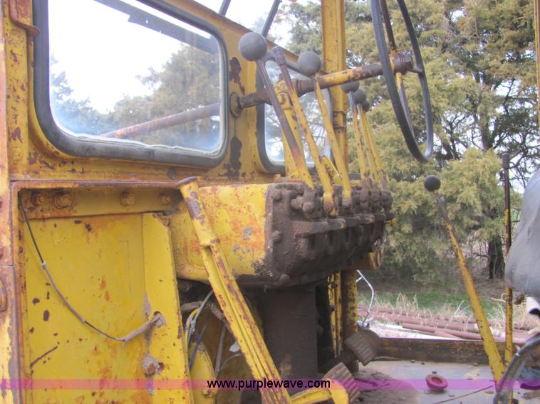 image for item 6768 Caterpillar Cat 12 motor grader