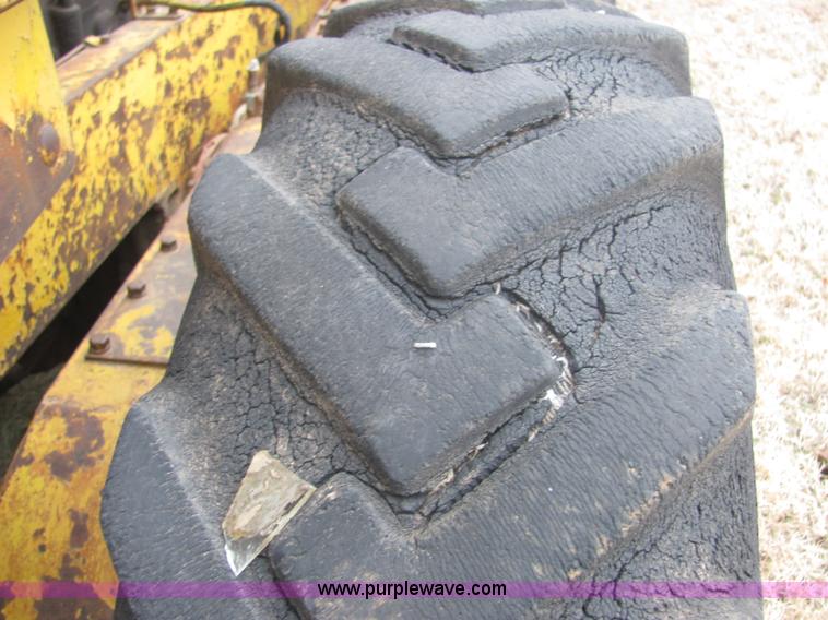 image for item 6768 Caterpillar Cat 12 motor grader