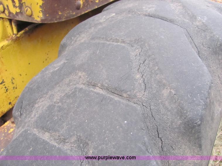 image for item 6768 Caterpillar Cat 12 motor grader