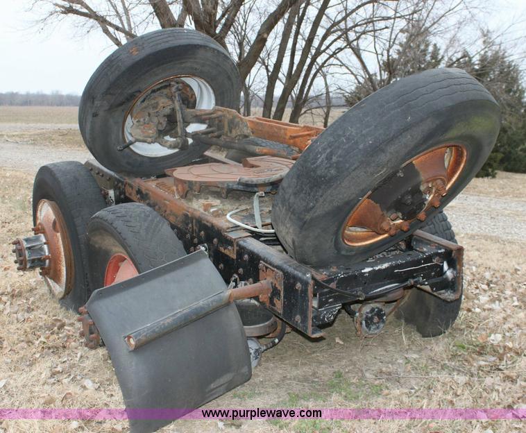 image for item 6770 Kenworth running gear