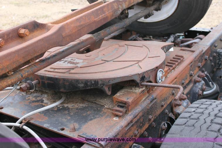 image for item 6770 Kenworth running gear