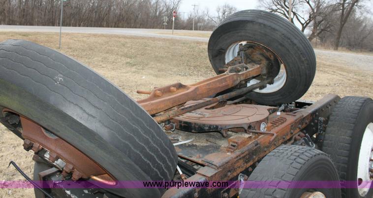 image for item 6770 Kenworth running gear