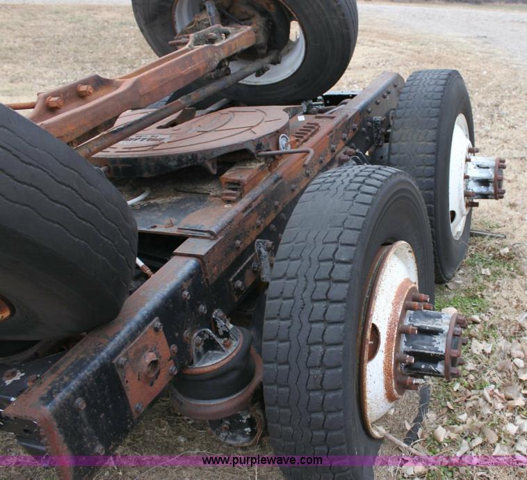 image for item 6770 Kenworth running gear