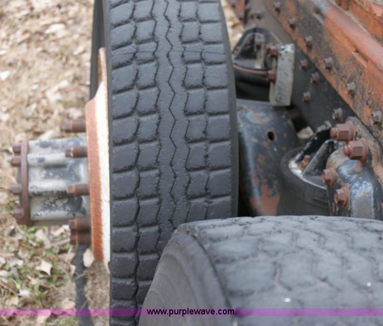 image for item 6770 Kenworth running gear