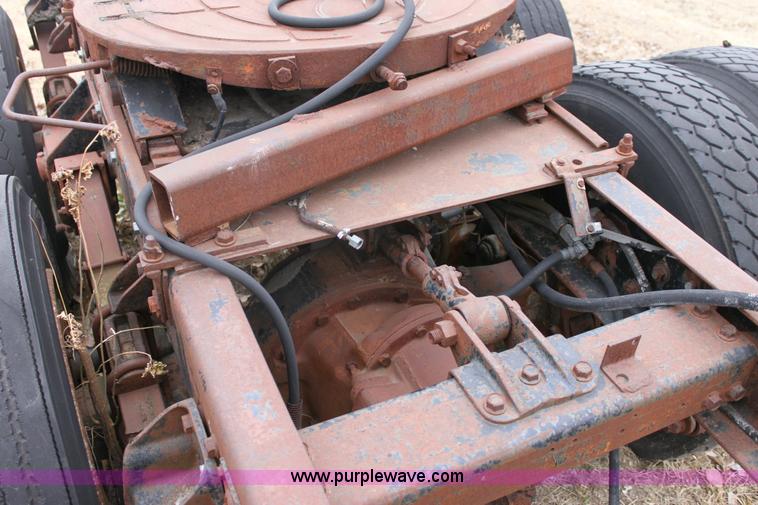 image for item 6771 Semi running gear