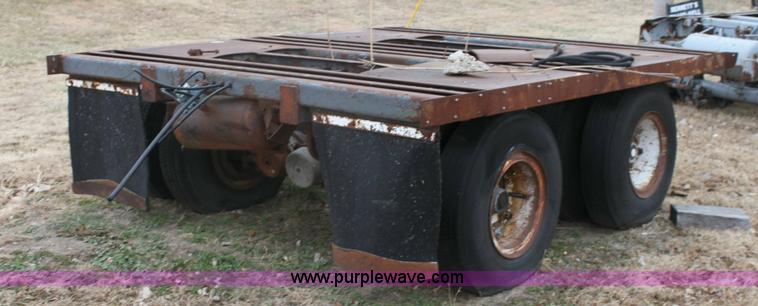 image for item 6773 Semi trailer running gear