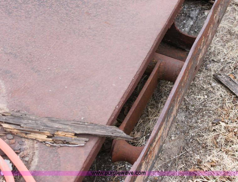 image for item 6776 Winch truck flat bed