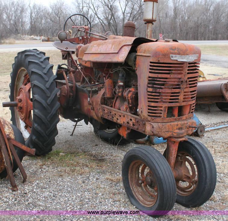 image for item 6781 Farmall M tractor