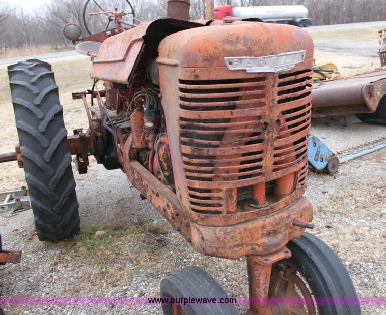 image for item 6781 Farmall M tractor