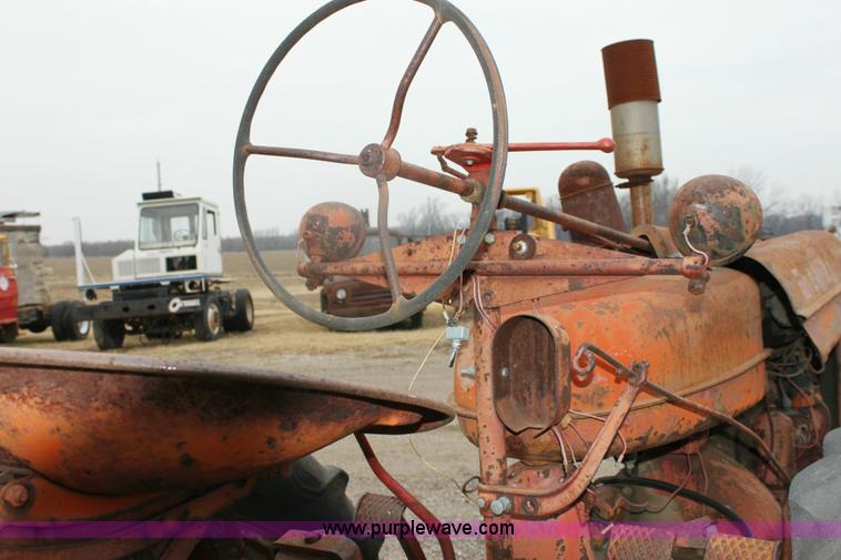 image for item 6781 Farmall M tractor