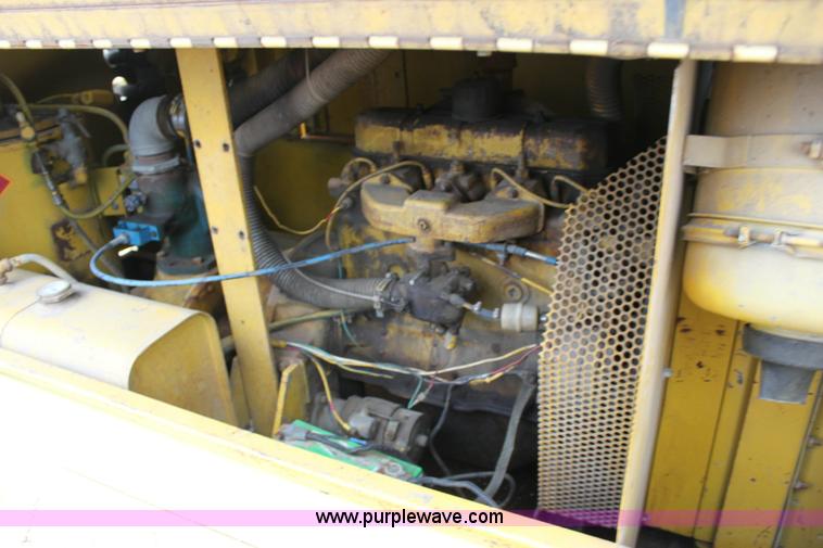 image for item 6782 Ingersoll Rand 185 trailer mounted air compressor