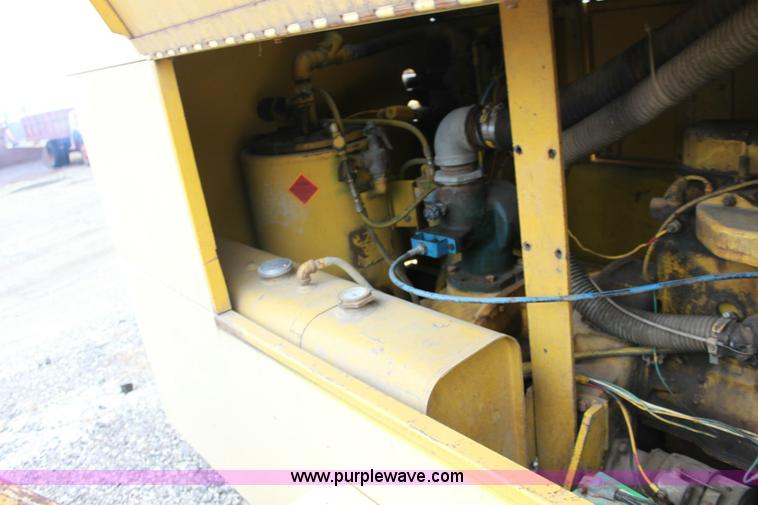 image for item 6782 Ingersoll Rand 185 trailer mounted air compressor