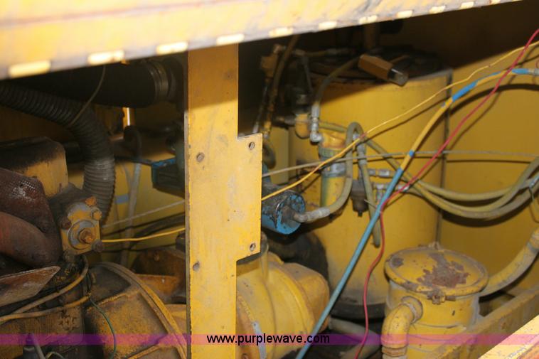 image for item 6782 Ingersoll Rand 185 trailer mounted air compressor